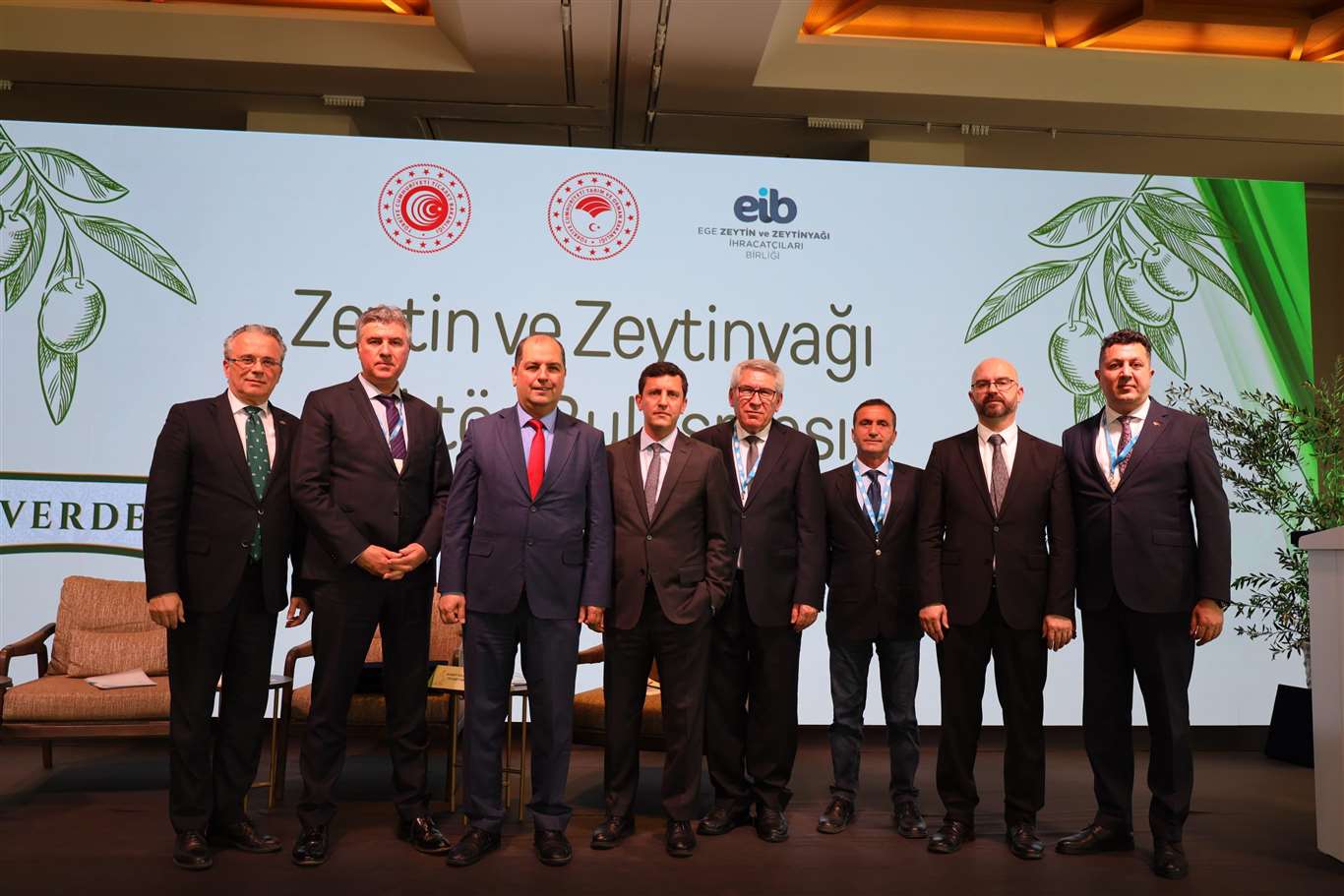 Zeytin ve zeytinyağı ihracatında şampiyonlar ödüllerini aldı haberi